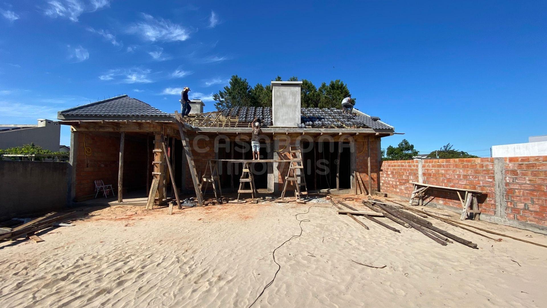 Casa com Piscina e Suíte no Bairro Vista Alegre em Arroio do Sal