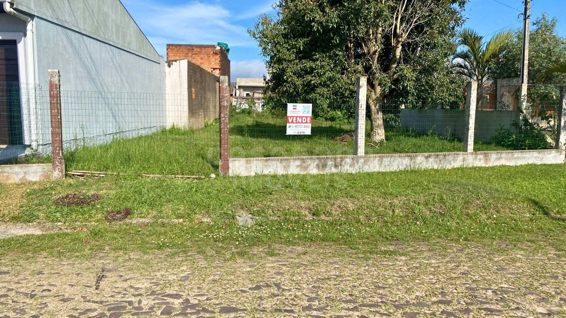 Terreno amplo no bairro Malinsky – localização privilegiada e próximo ao mar
