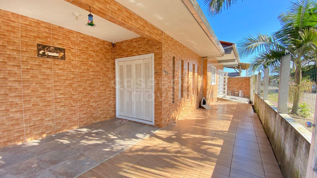 Espaçosa Casa em Arroio do Sal - Bairro Figueirinha