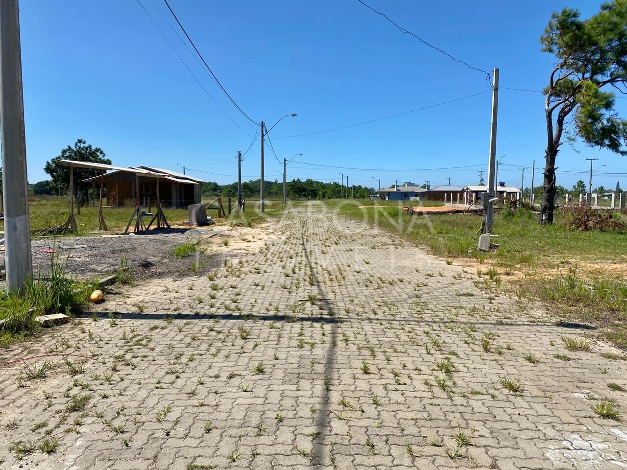 Oportunidade no Tupancy: terreno bem localizado a 800m do mar