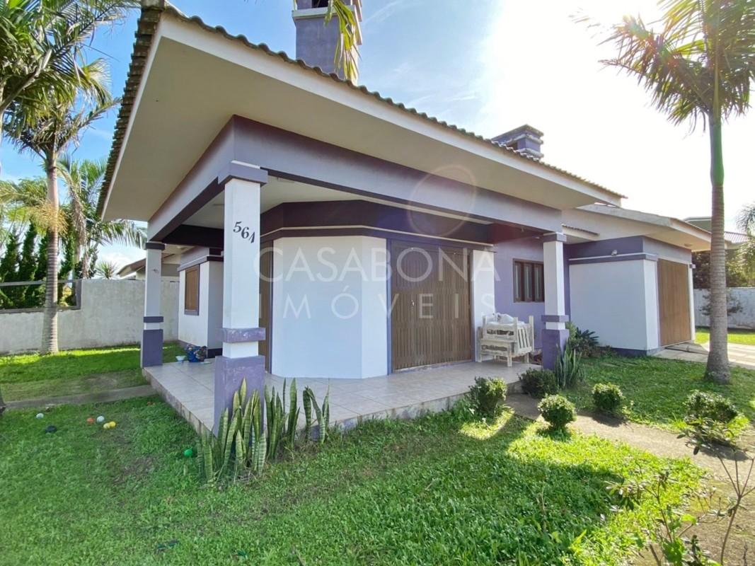 Encantadora Residência em Bairro Residencial no Balneário Vista Alegre