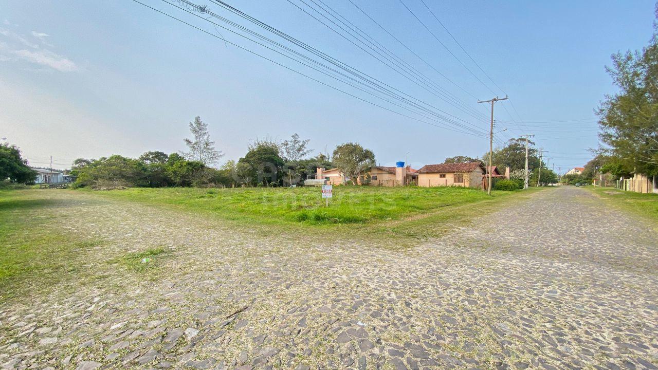 Terreno Amplo à Venda em Arroio do Sal: Ideal para Investimento ou Construção