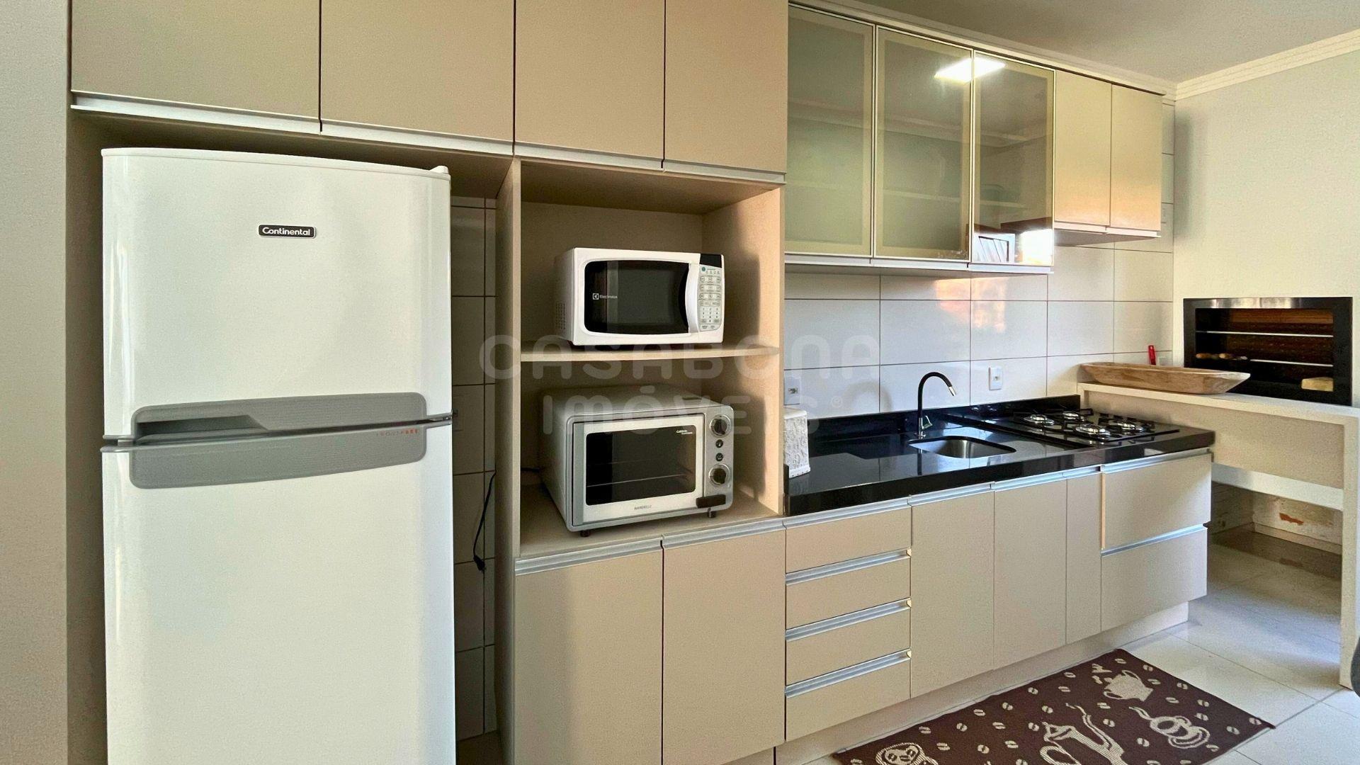 Casa com Piscina e Excelente Localização no Bairro Raiante