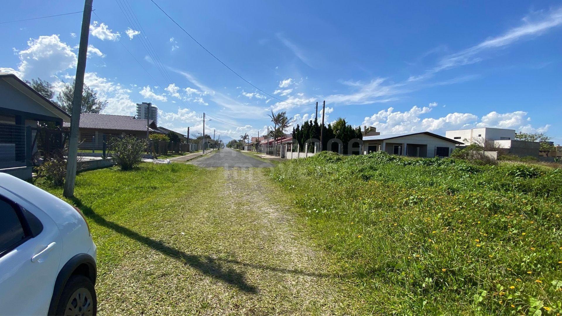 Terreno Exclusivo no Jardim Raiante a Apenas 30 Metros da Praia