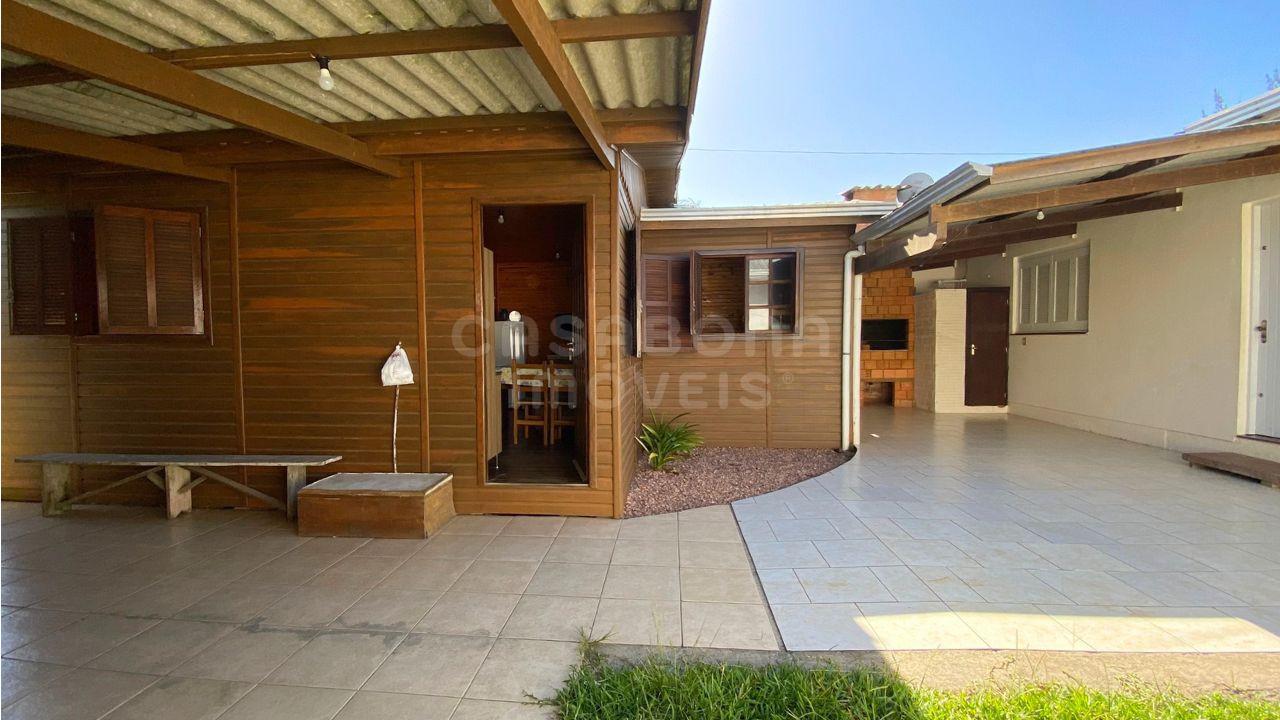 Casa Aconchegante em Meio Terreno Compartilhado na Marambaia