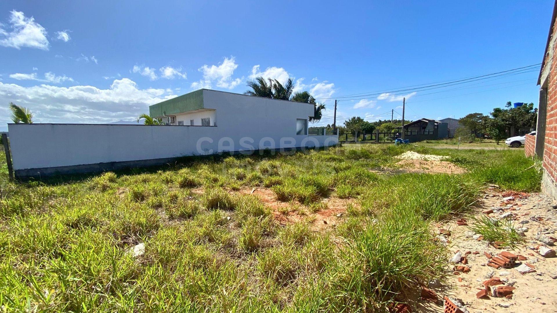 Terreno com posição solar privilegiada no Balneário Ancora