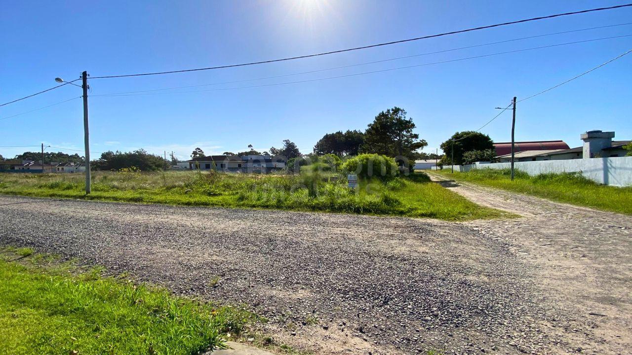 Terreno Amplo de Esquina - Oportunidade Valorizada