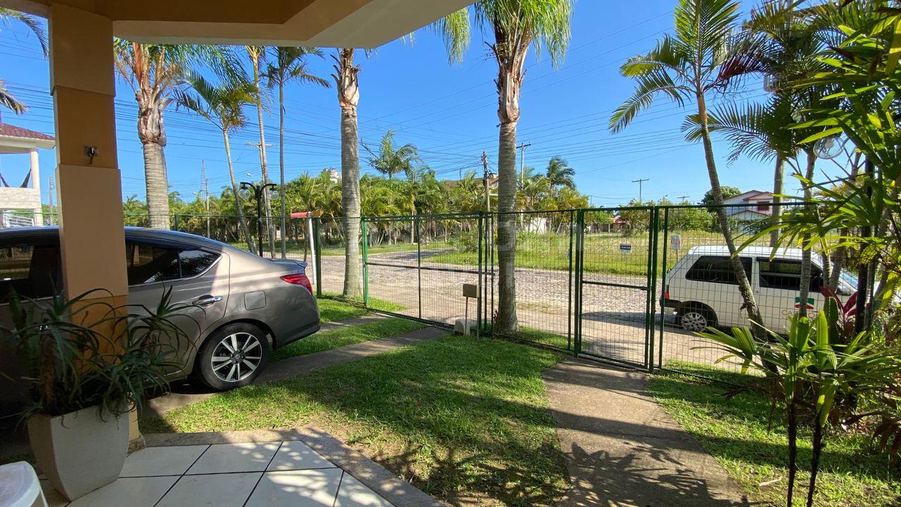 Sobrado de 2 Suítes em Arroio do Sal Sul - Conforto e Localização Imbatível