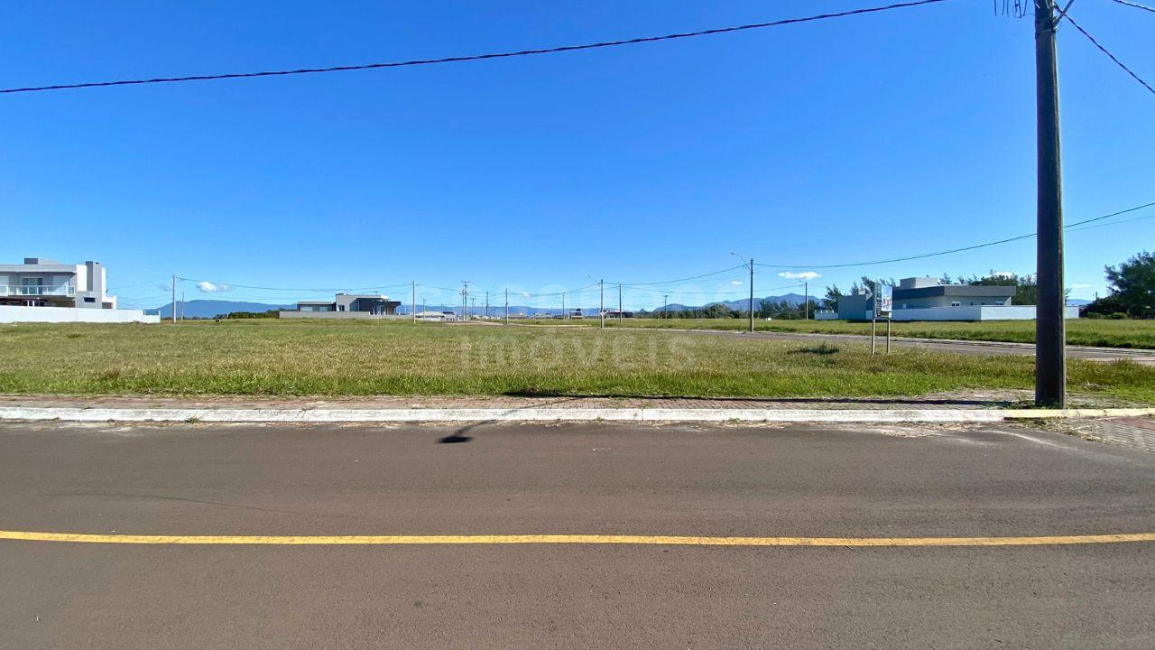 Terreno de Esquina Beira-Mar no Loteamento Esmeralda – Arroio do Sal