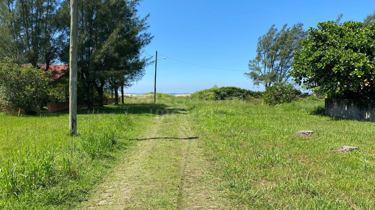 Refúgio à Beira-Mar: Linda Residência no Balneário Rondinha Nova