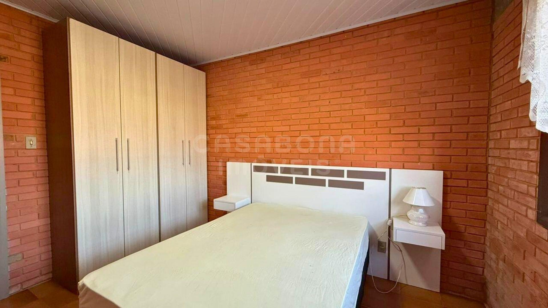 Casa de Esquina em Areias Brancas – Amplitude, Conforto e Localização Privilegiada