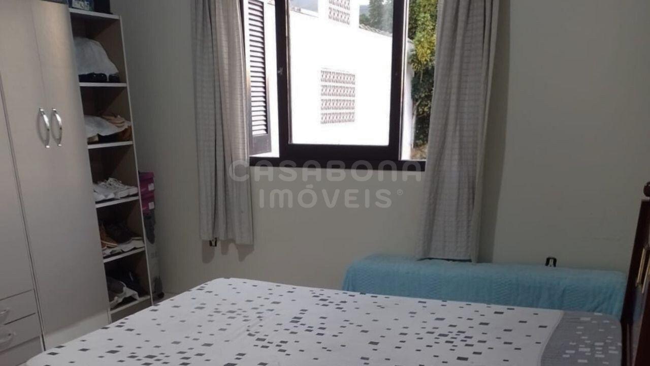 Oportunidade Comercial: Casa Simples em Localização Privilegiada em Arroio do Sal