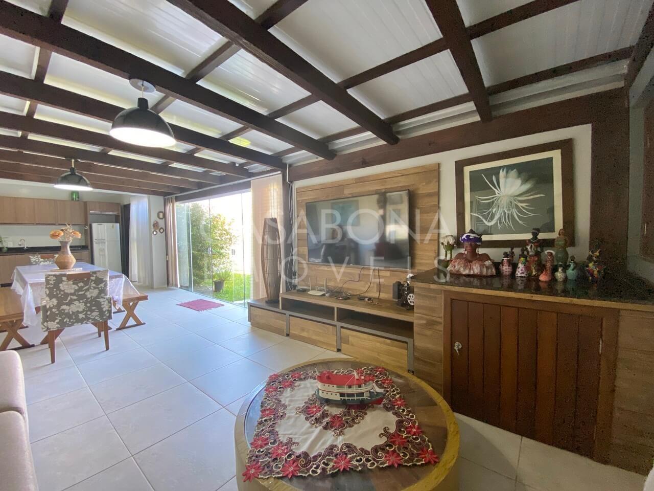 Refúgio à Beira-Mar no Balneário São Jorge