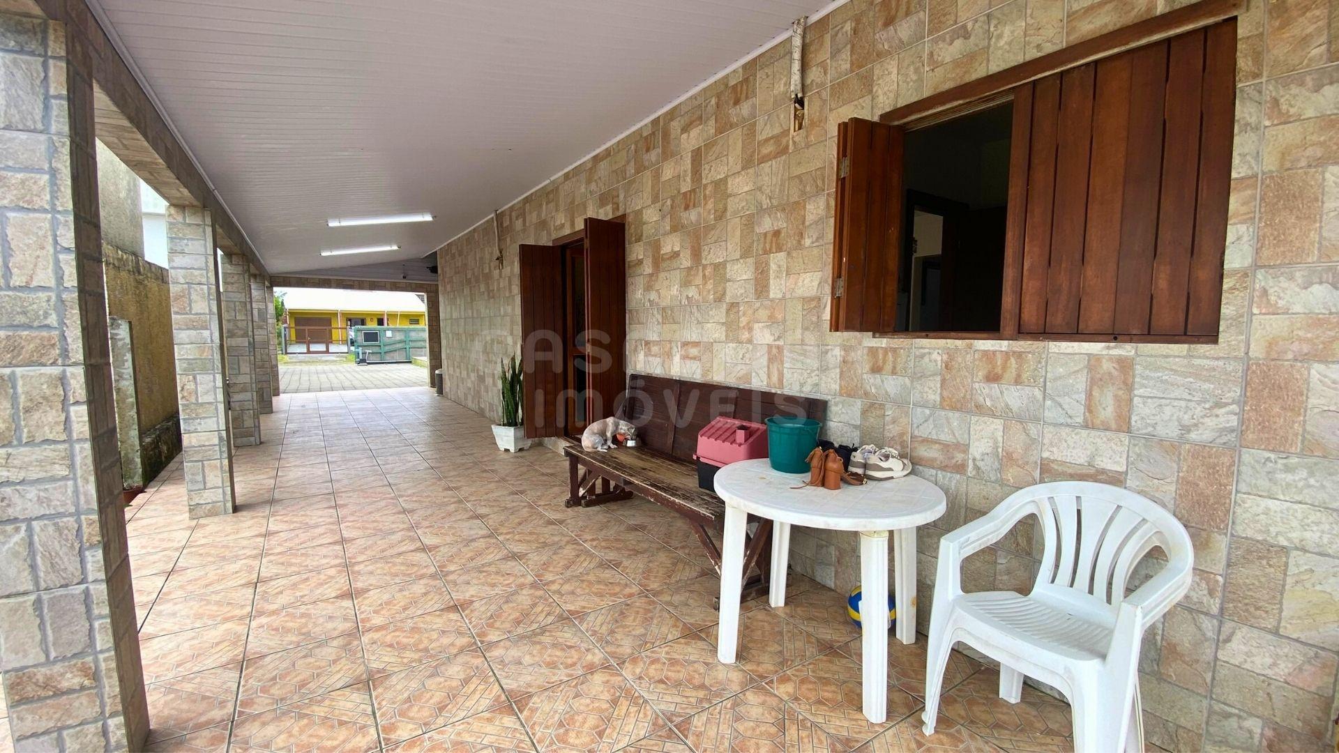 Residência encantadora no Jardim Olivia a apenas 40 metros da praia