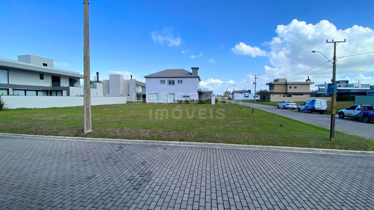 Lote de Esquina à Venda no Condomínio Arenas Curumim – Capão da Canoa