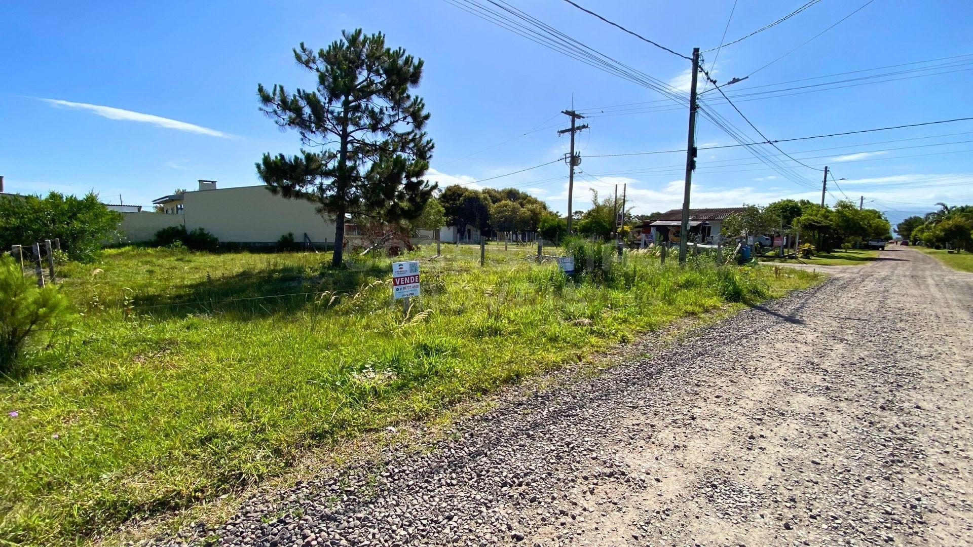Terreno 12 x 25 no Balneário Figueirinha – Iluminação Norte e Excelente Potencial de Construção