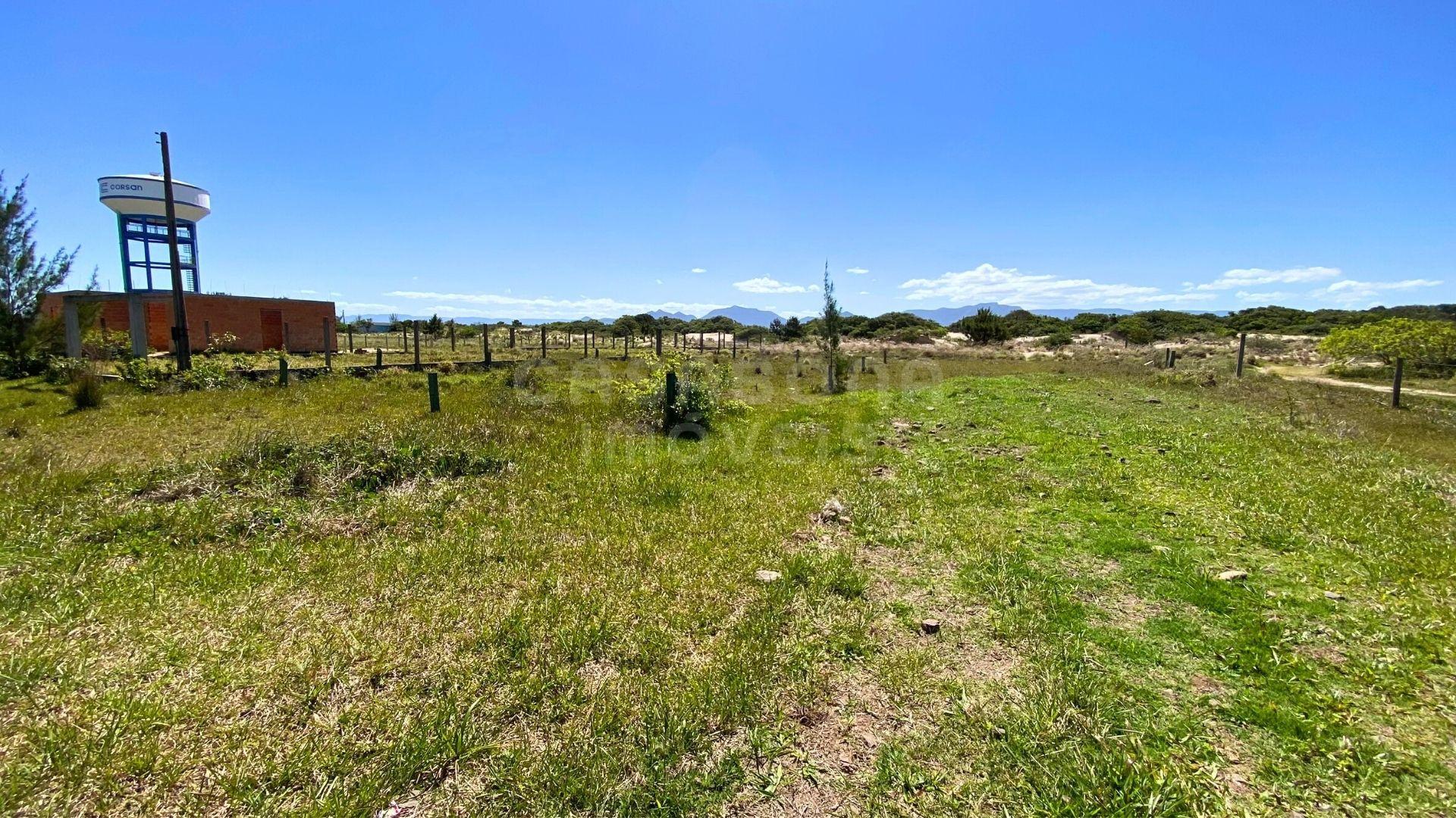 Terreno de Esquina com Escritura - Oportunidade Única