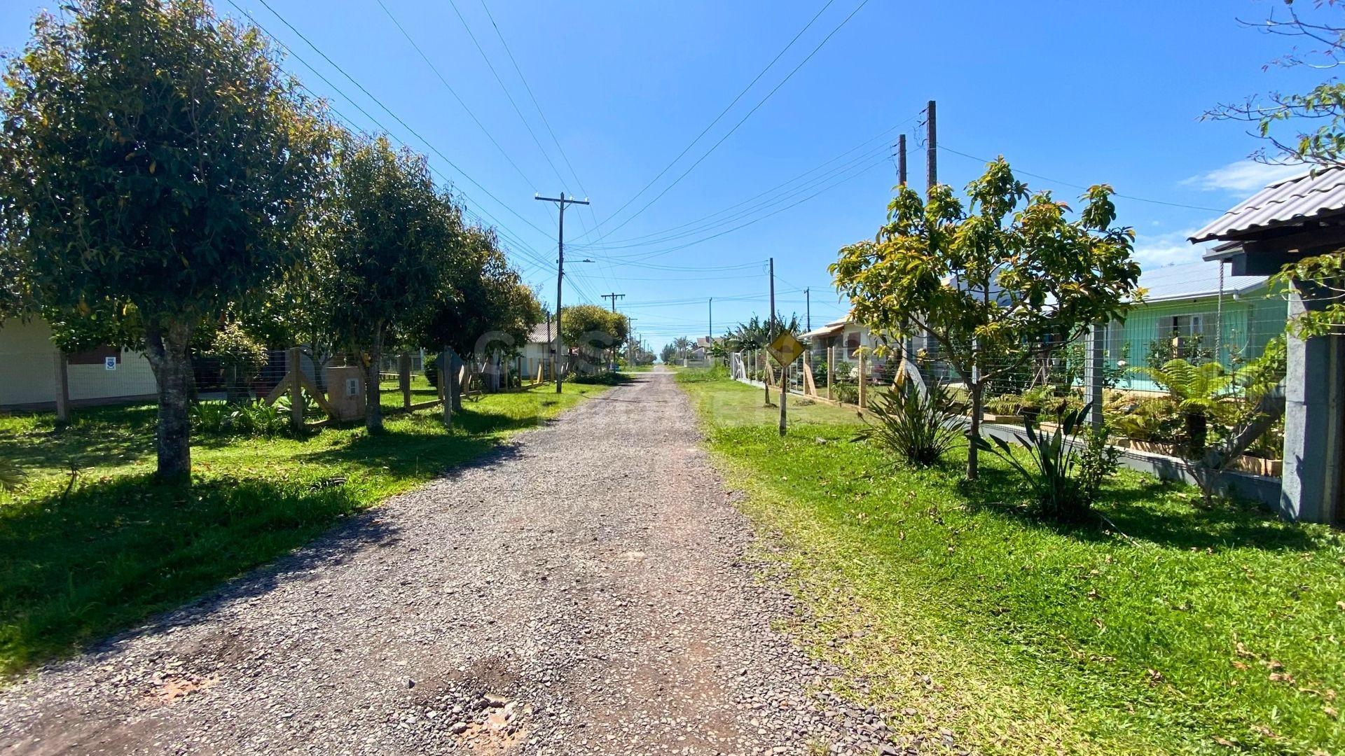 Terreno Aterrado ao Lado da Praça no São Jorge – Localização Privilegiada e Excelente Posição Solar