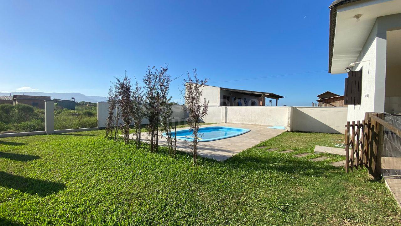 Charmosa Casa de Esquina em Arroio do Sal, Quatro Lagos