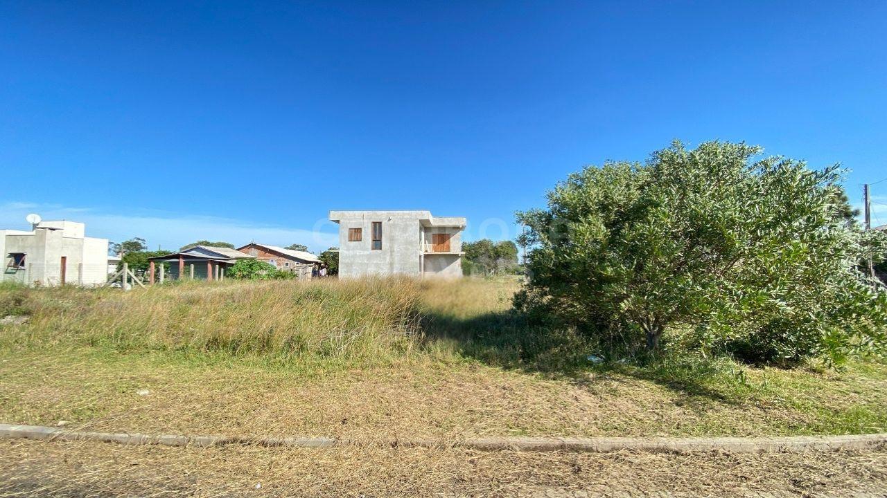 Oportunidade de Investimento: Terreno de Esquina em Arroio do Sal