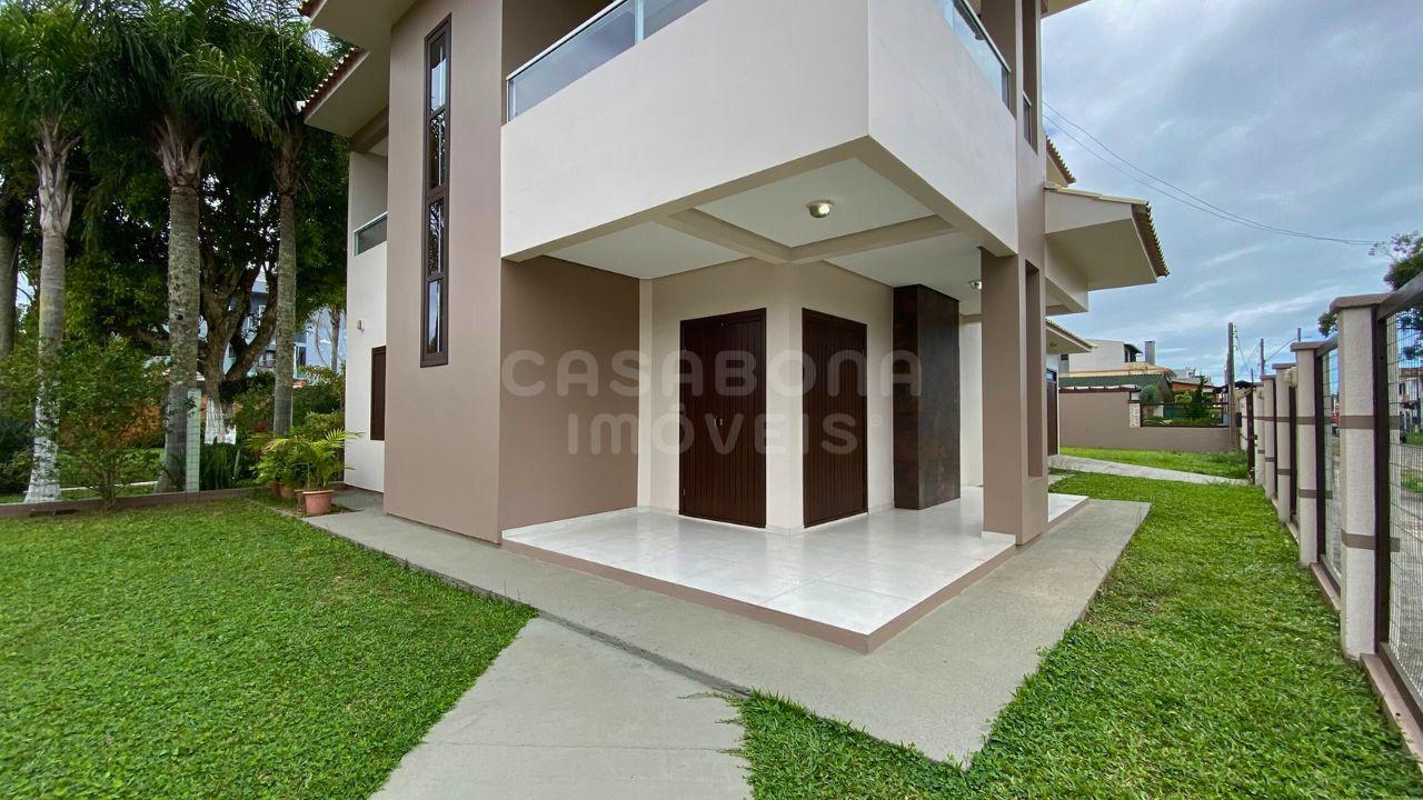 Casa de Esquina no Centro de Arroio do Sal