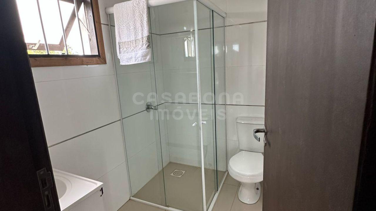 Espaçosa Casa de Esquina em Arroio do Sal - 800m do Mar