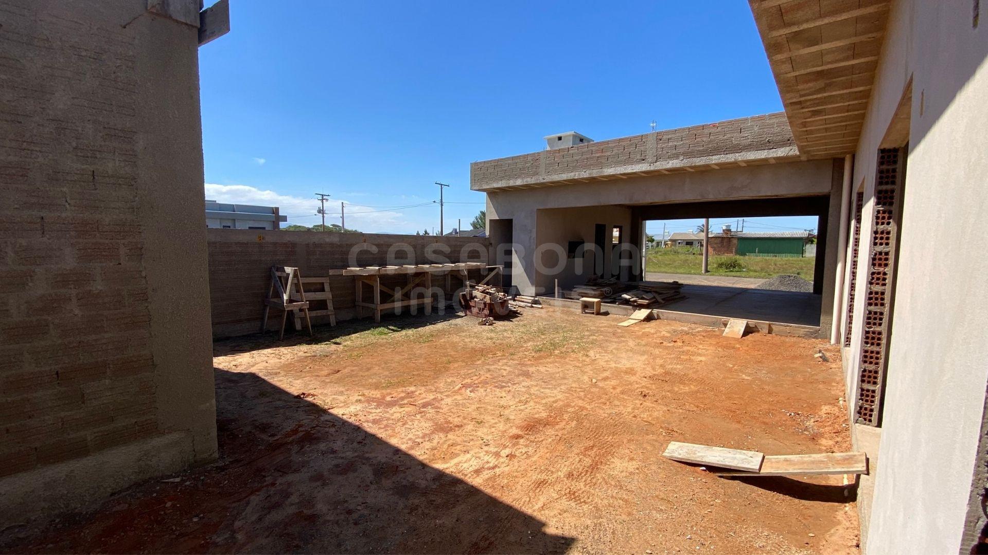 Charmosa Casa de Esquina em Arroio do Sal