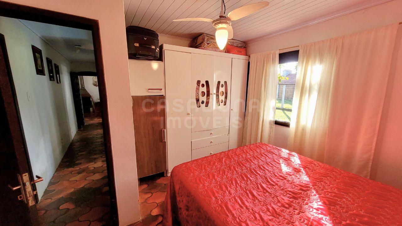 Casa com suíte e lareira a 350 metros da praia – Bairro Bom Jesus