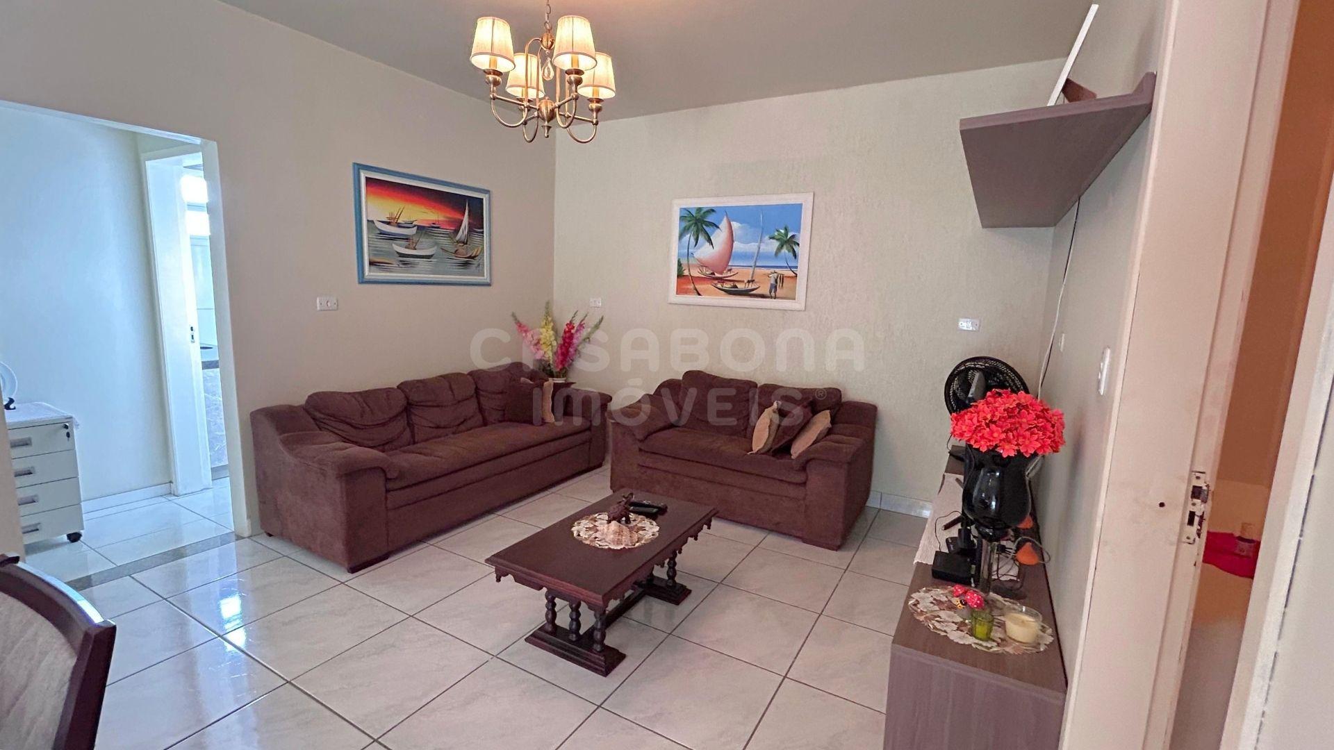 Casa com amplo pátio no Jardim Olívia – 300 metros do mar