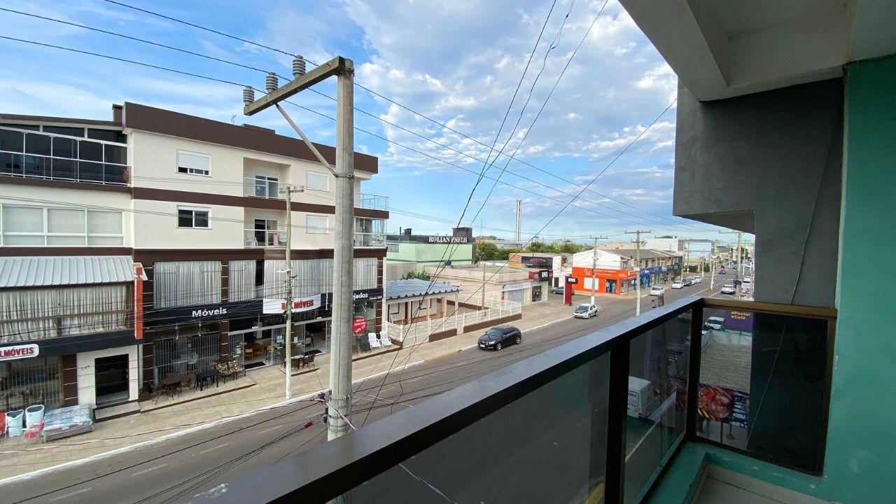 Apartamento à Venda no Centro de Arroio do Sal - 300m da Praia!