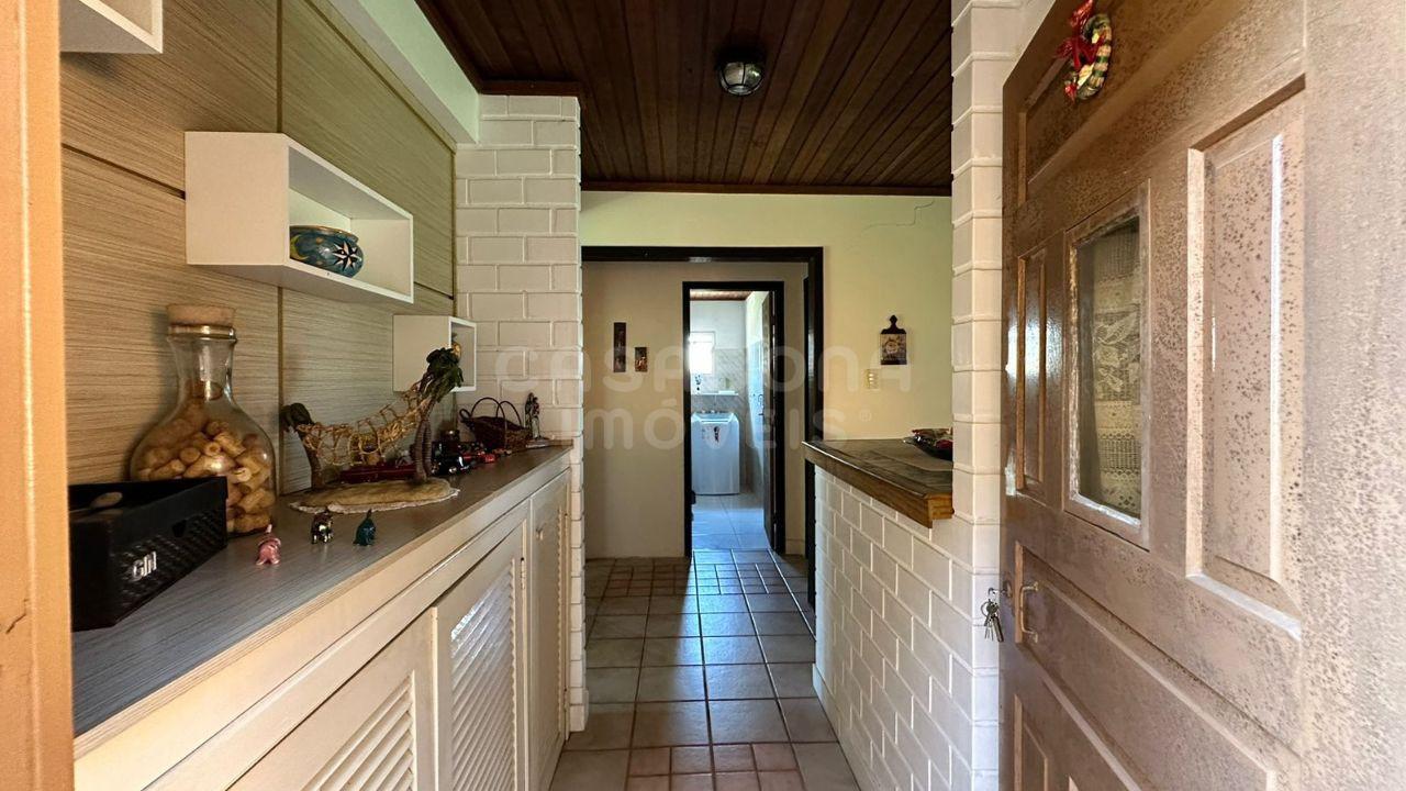 Ótima Oportunidade em Arroio do Sal: Duas Casas em Terreno Amplo