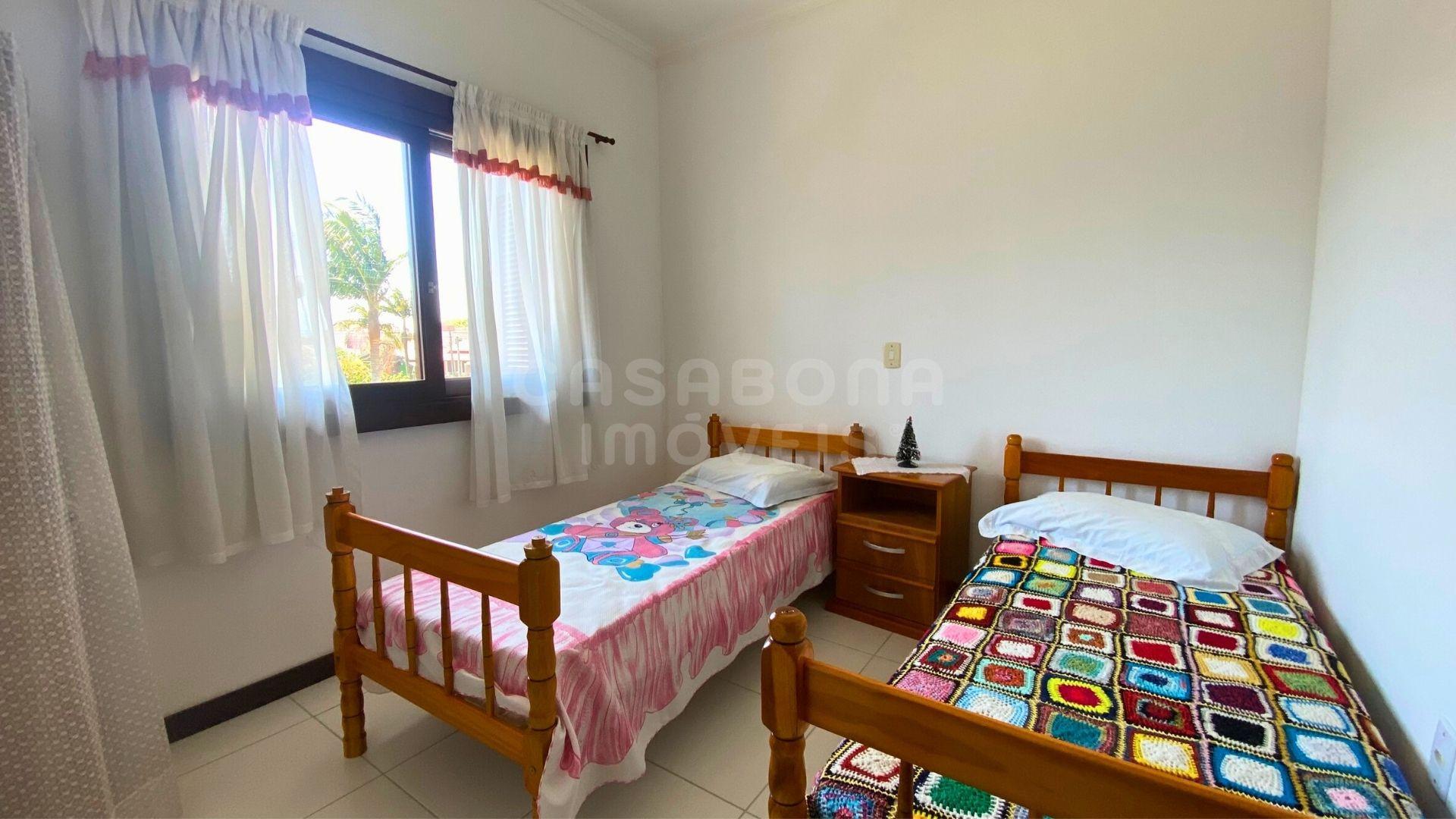 Sobrado mobiliado próximo ao mar e ao centro de Arroio do Sal