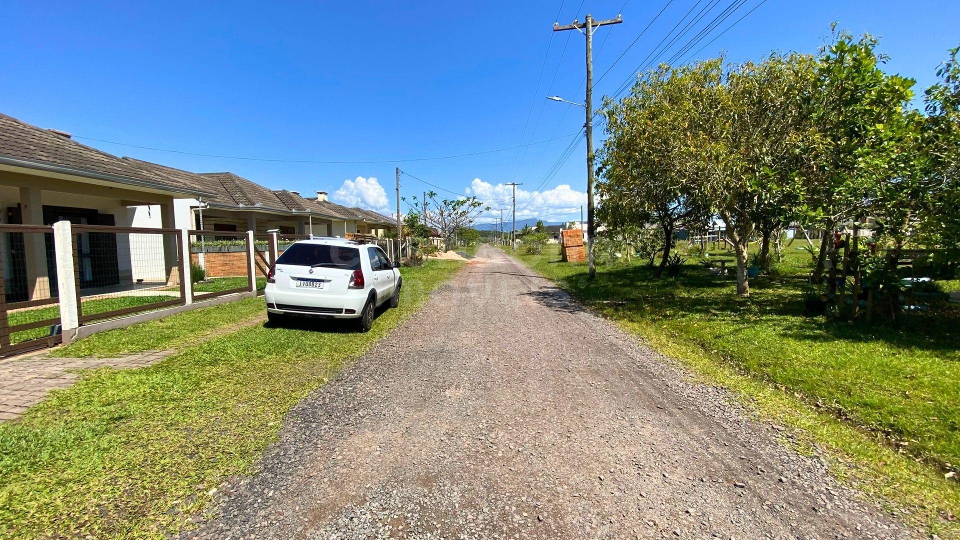 Terreno Aterrado ao Lado da Praça no São Jorge – Localização Privilegiada e Excelente Posição Solar