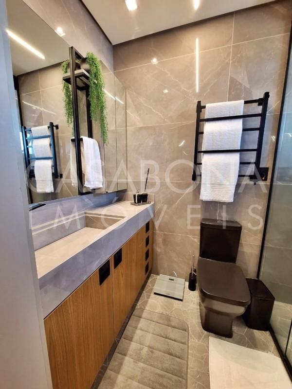 Apartamento no Edifício Mar da Serra: Elegância e Proximidade ao Mar