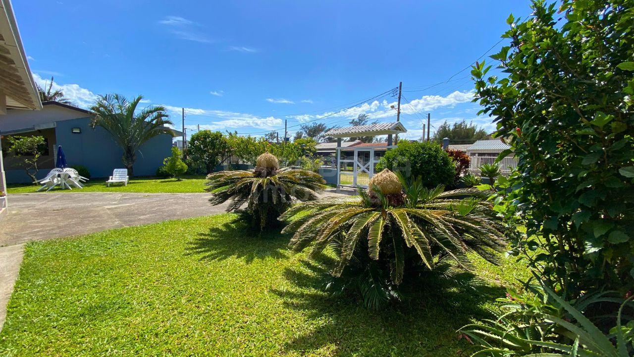 Casa à Venda com 2 terrenos no Jardim Olívia – Arroio do Sal