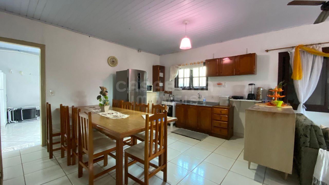 Casa de Esquina com Piscina – Bairro Jardim Olívia, Arroio do Sal