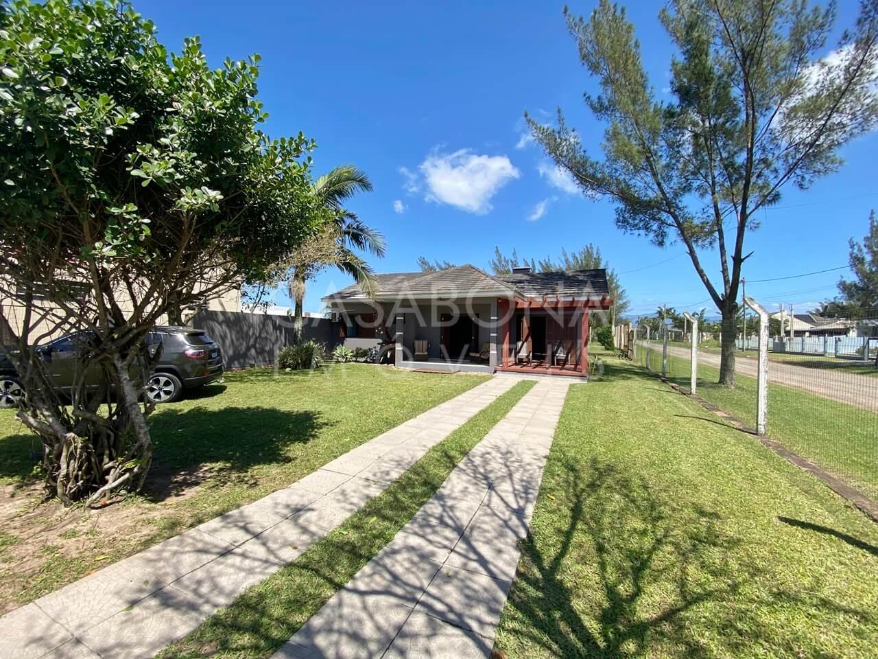 Encantadora Residência de Esquina no Balneário Camboim