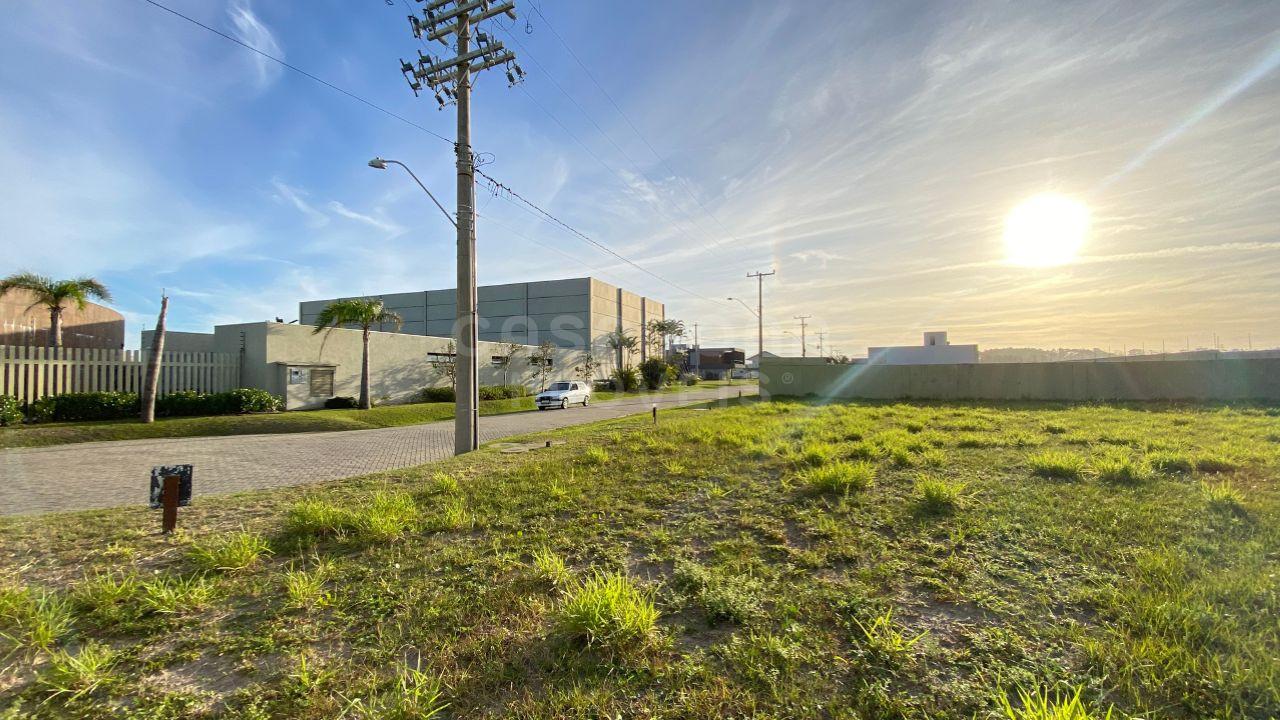 Terreno em Condomínio Fechado - Arenas Curumim: Onde Conforto e Lazer Se Encontram