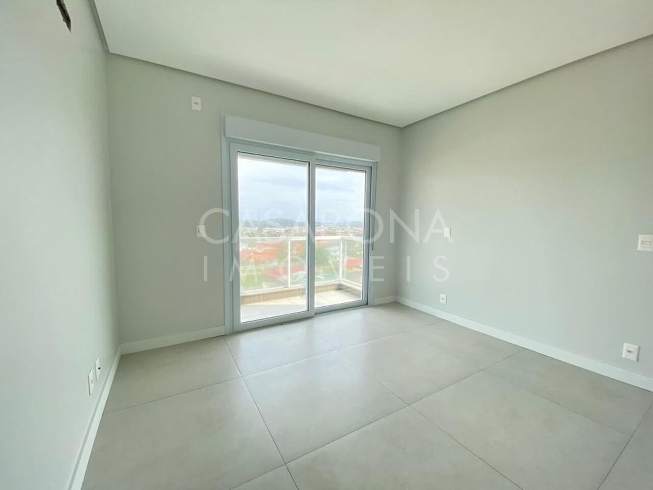 Refúgio à Beira-Mar: Aconchegante Apartamento no Balneário Jardim Raiante