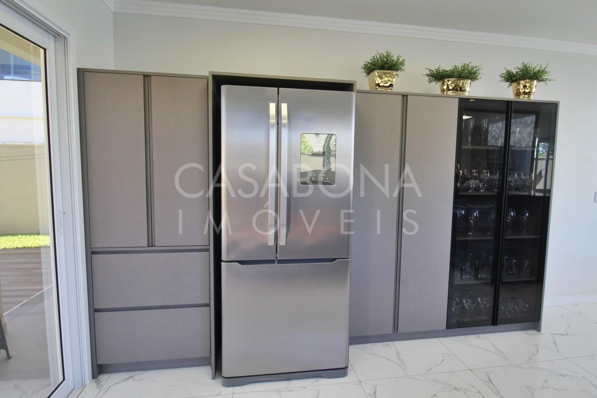 Residência Exclusiva Próxima ao Centro e ao Mar