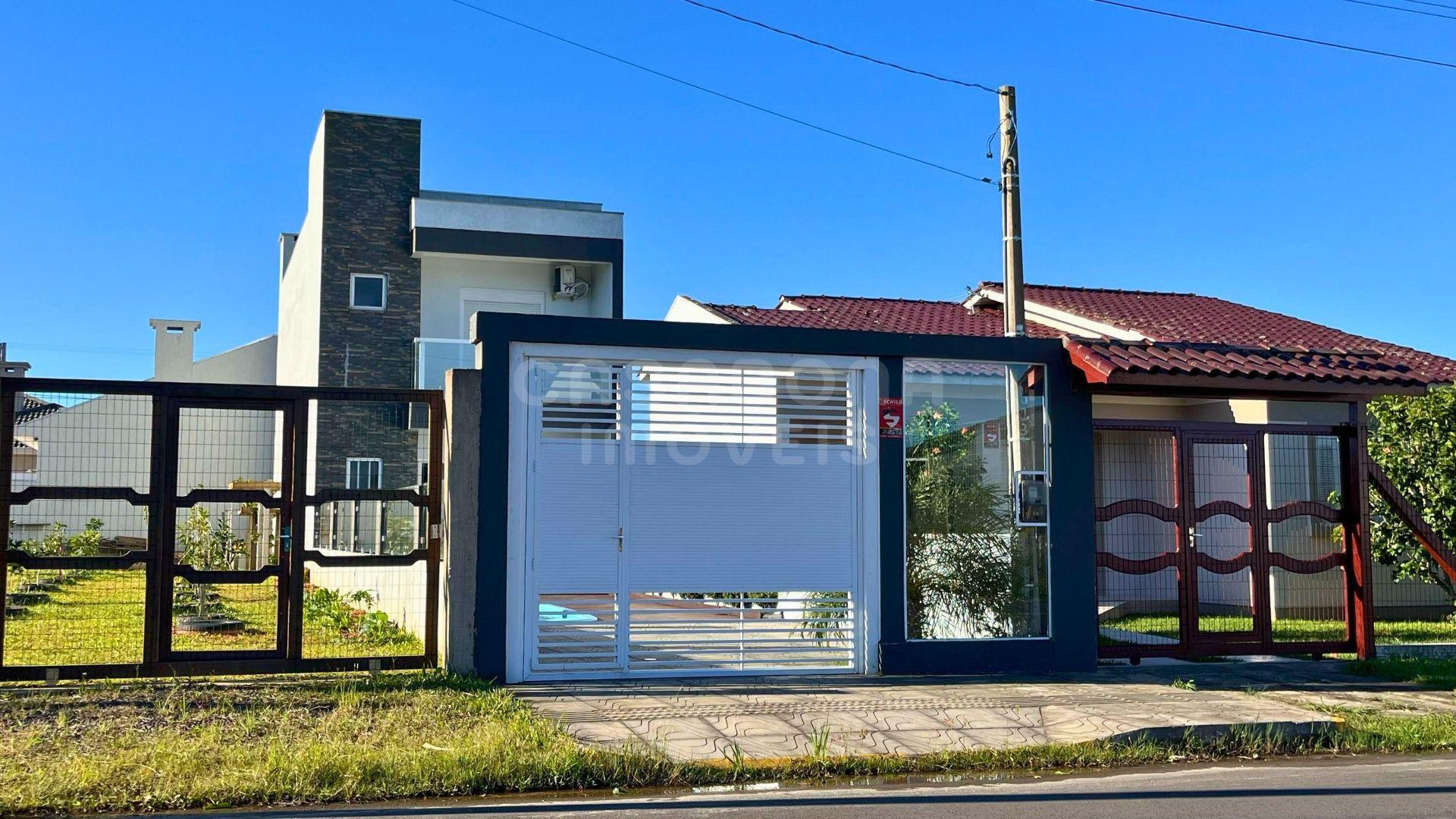 Casa com Piscina e Excelente Localização no Bairro Raiante