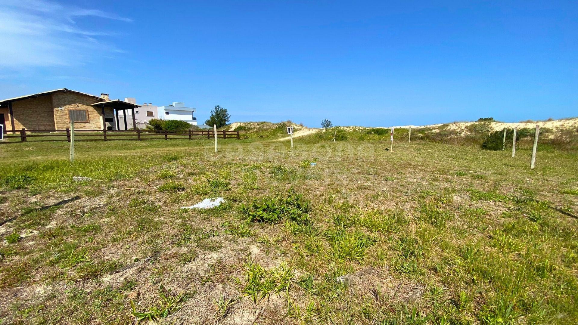 Terreno de Esquina 10 x 28,30 no Balneário Figueirinha – Posição Solar Leste e Potencial Exclusivo