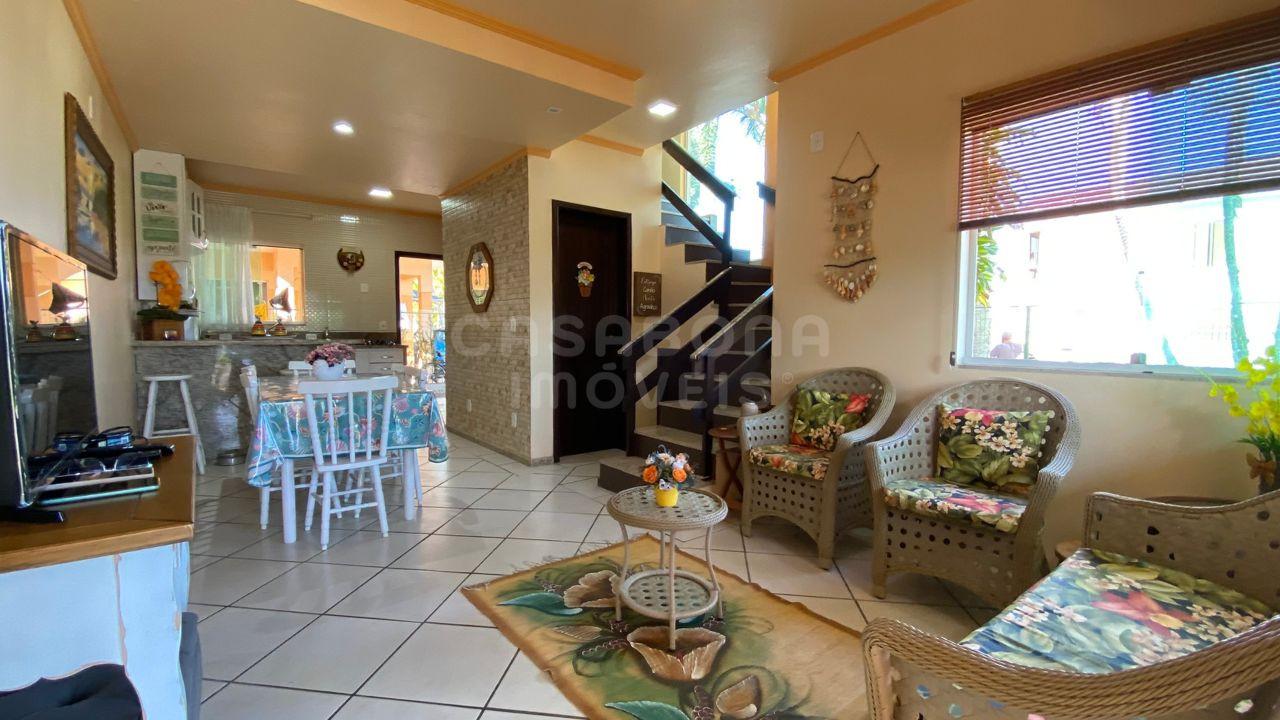 Sobrado de 2 Suítes em Arroio do Sal Sul - Conforto e Localização Imbatível