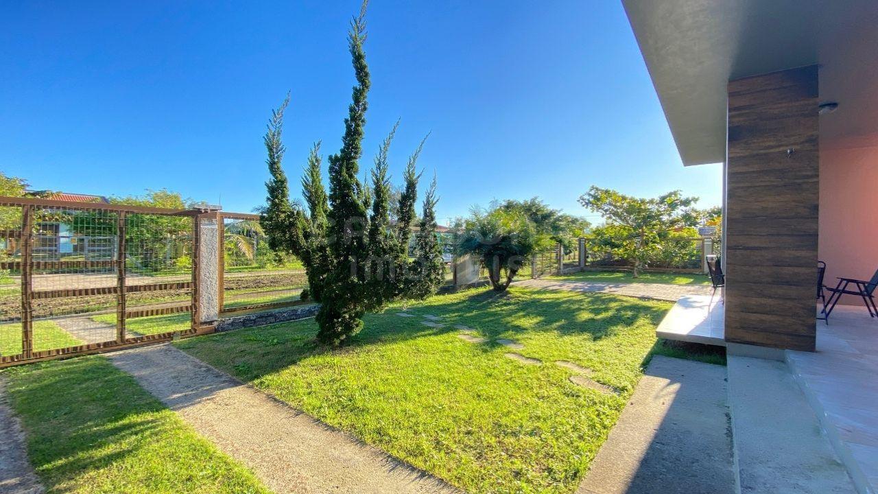 Casa Aconchegante com Piscina a Poucos Passos da Praia