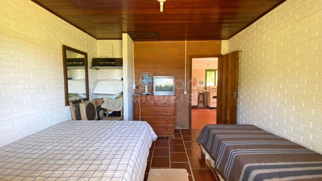 Refúgio à Beira-Mar: Linda Residência no Balneário Figueirinha