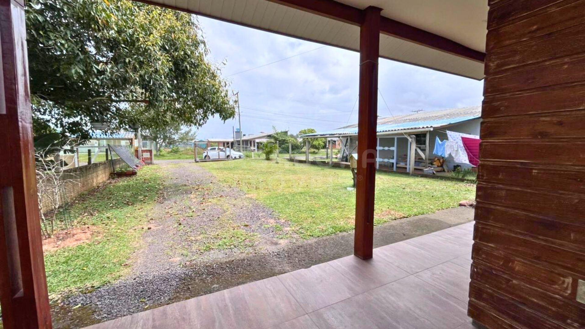 Casa Aconchegante em Terreno Amplo – Pronta para Morar