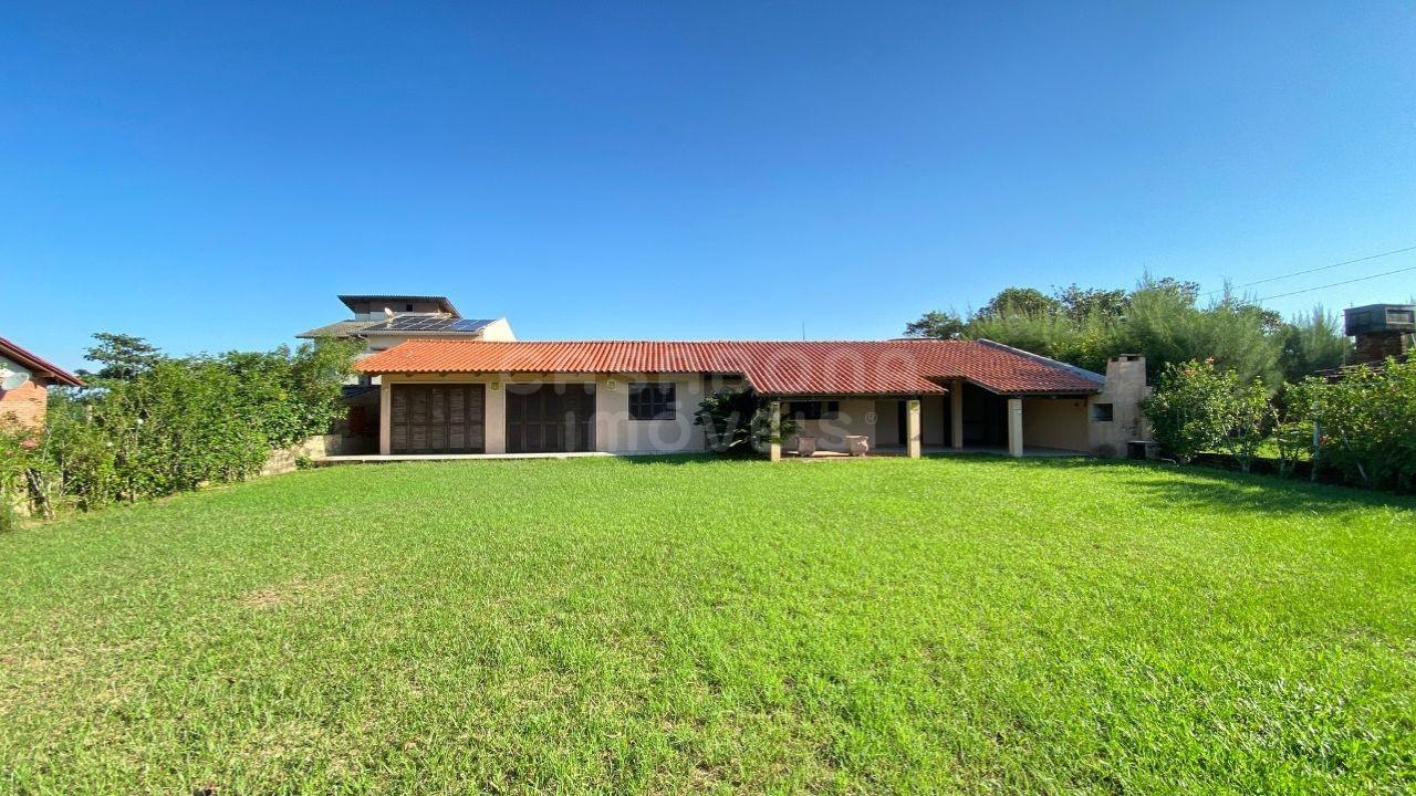 Refúgio à Beira-Mar: Linda Residência no Balneário Rondinha Nova
