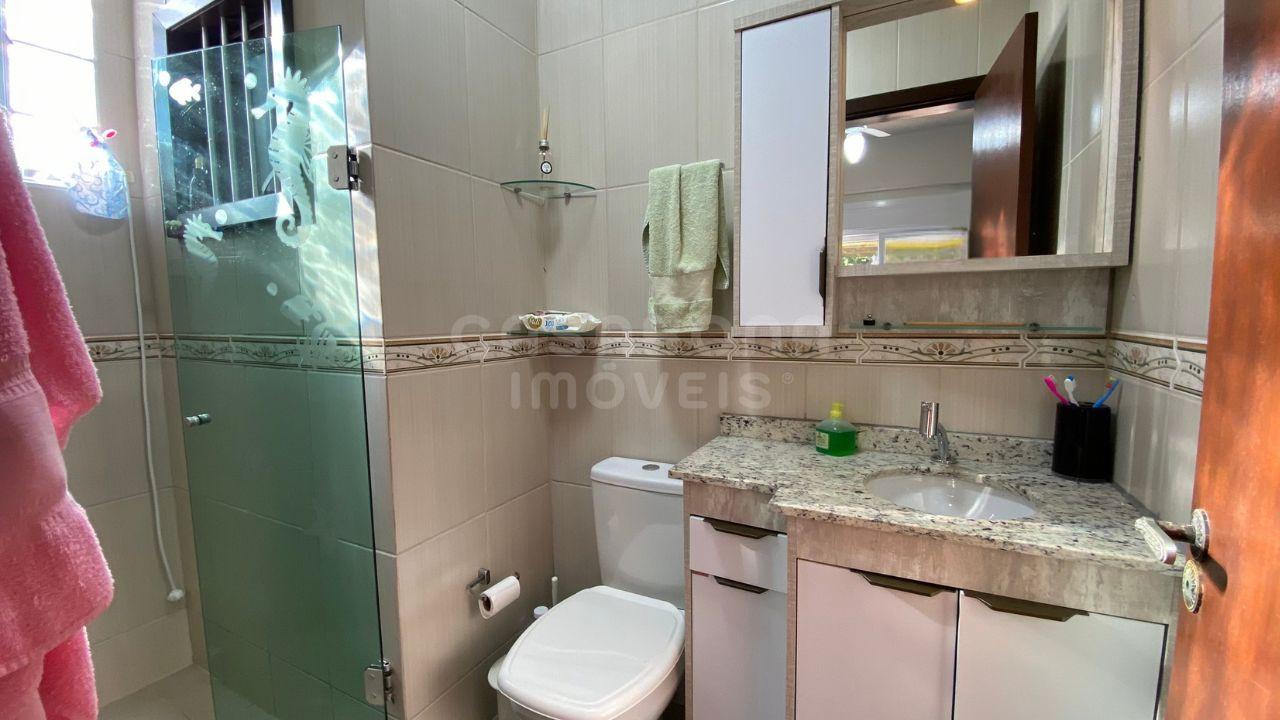 Casa Mobiliada com Piscina a 500m da Praia no Bairro Vista Alegre