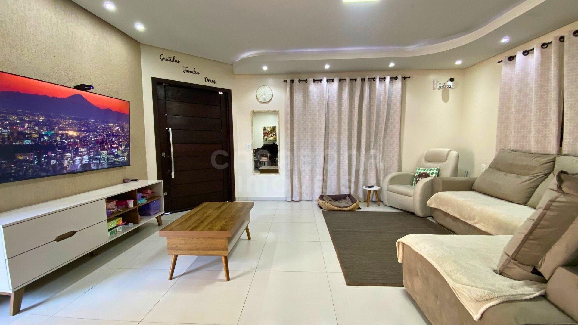 Casa moderna com piscina e quiosque no bairro Verde Mar em Arroio do Sal