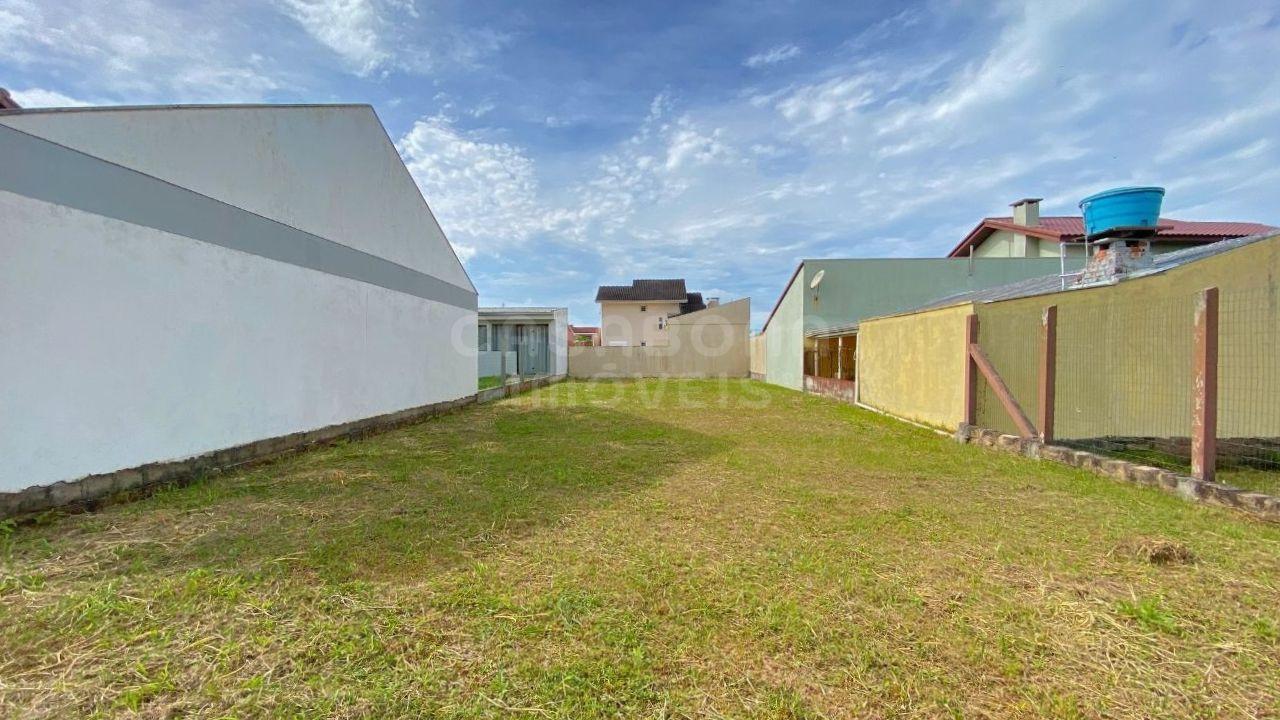 Terreno Amplo a Poucos Passos da Praia em Âncora, Arroio do Sal